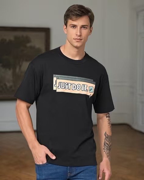 Nike - “Just Do It” Graphic T-Shirt - Talla L